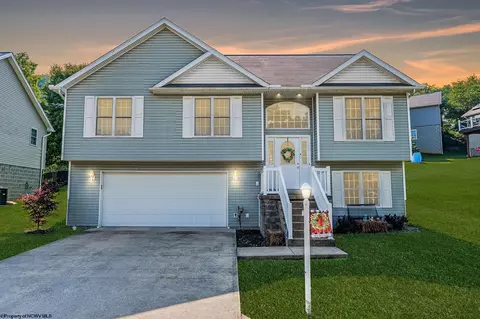 102 June Ln, Morgantown, WV 26508