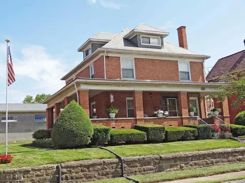 704 Morgantown Ave, Fairmont, WV 26554