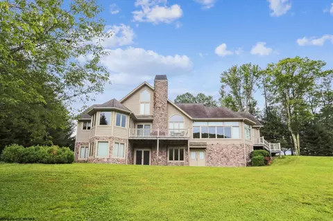 344 Mallow Lake Dr, Davis, WV 26260