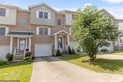 952 Ashton Pl, Morgantown, WV 26508