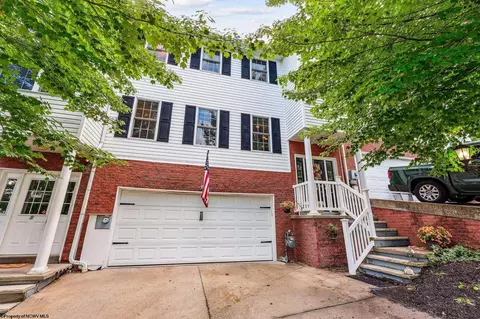 3 Banner Pl, Morgantown, WV 26508