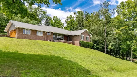 3101 N Greystone Dr, Morgantown, WV 26508