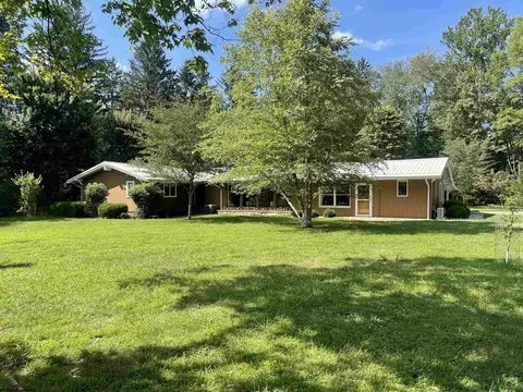 20 Mount Vista Dr, Buckhannon, WV 26201