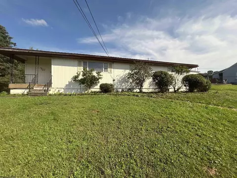 407 Howard St, Shinnston, WV 26431
