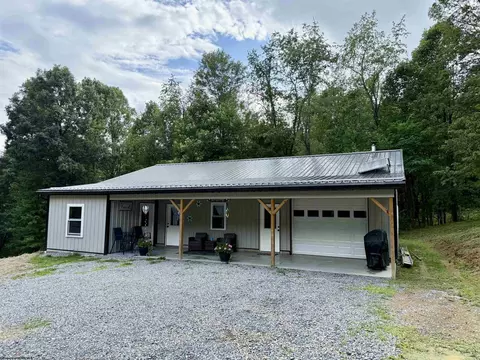 733 Silent Grove Rd, Philippi, WV 26416
