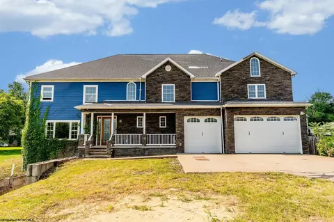 224 First St, Gans, PA 15439