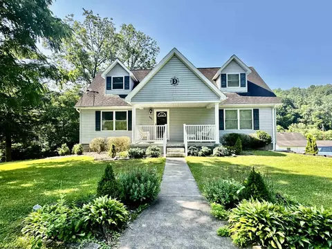 4085 Boyles Rd, Clarksburg, WV 26301