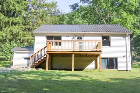 1810 Cassville Mount Morris Rd, Morgantown, WV 26501