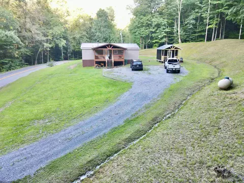 4034 Centralia Rd, Sutton, WV 26601 photo 2