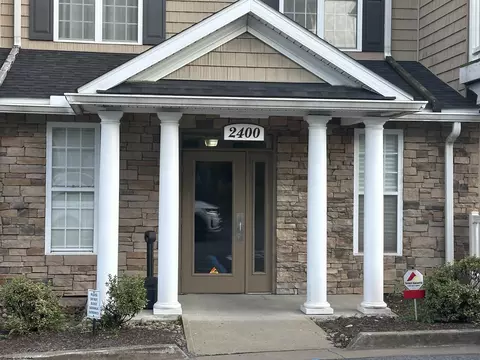 2432 Suncrest Vlg, Morgantown, WV 26505