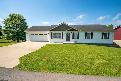 2312 Locust Dr, Fairmont, WV 26554