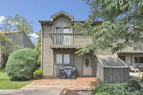 1028 Greystone Cir, Morgantown, WV 26508