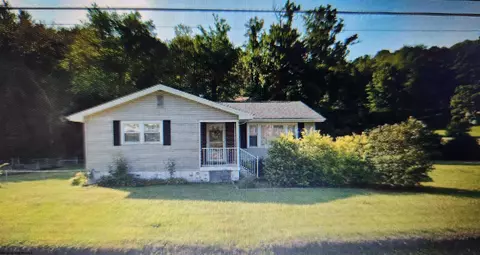 2589 Fairmont Rd, Morgantown, WV 26501