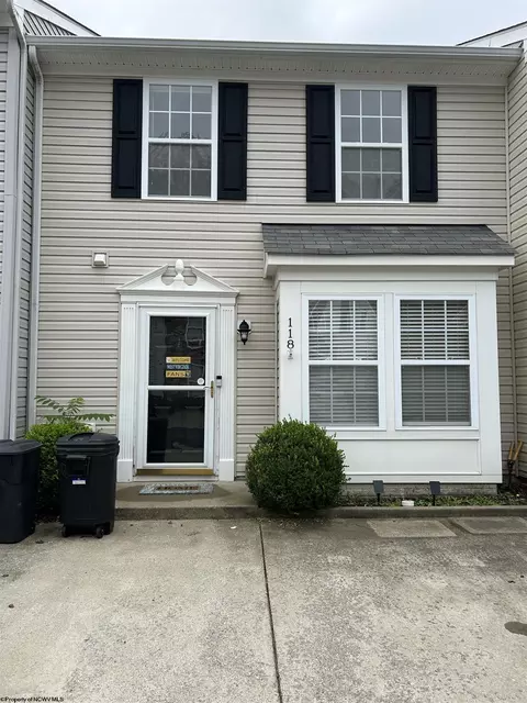 118 Park Place Dr, Morgantown, WV 26508