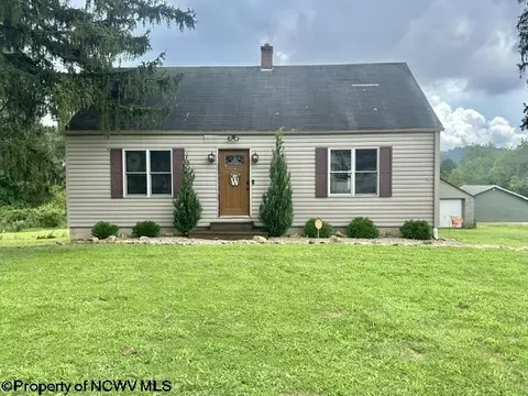 339 Chesapeake Rd, Fairmont, WV 26554
