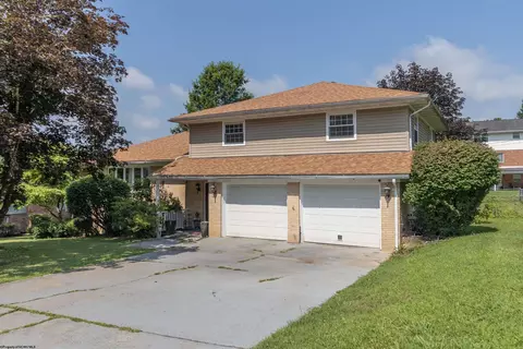 125 Ashford Dr, Bridgeport, WV 26330