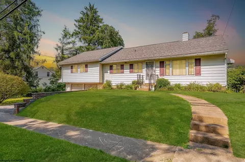 3356 Collins Ferry Rd, Morgantown, WV 26505