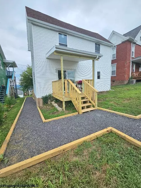 608 Clinton Ave, Morgantown, WV 26505