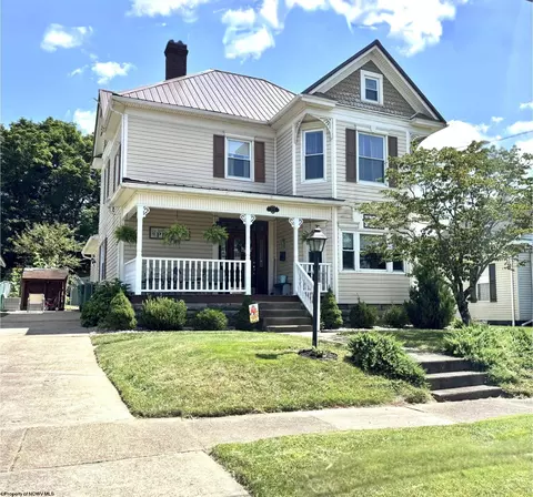 335 Grand Ave, Bridgeport, WV 26330