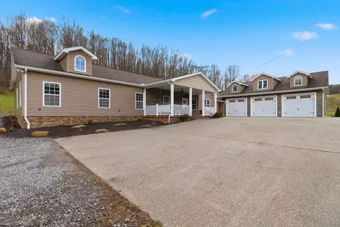 857 Gawthrop Rd, Grafton, WV 26354