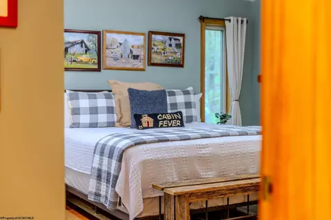 Bedroom - 409 Aster Dr, Terra Alta, WV 26764 photo 1 of 10