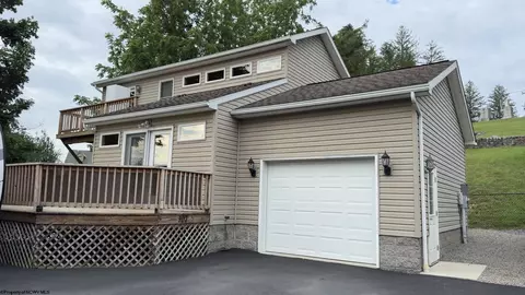 107 Bruce St, Elkins, WV 26241