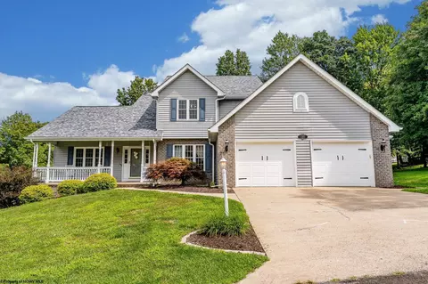 1620 Prince Rd, Morgantown, WV 26508