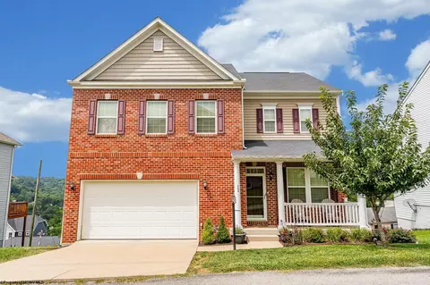 12 Summers Ridge Rd, Morgantown, WV 26508