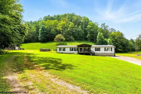 3001 Chapel Rd, Gassaway, WV 26624