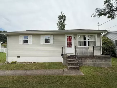 16 Vector Ave, Elkins, WV 26241 photo 2