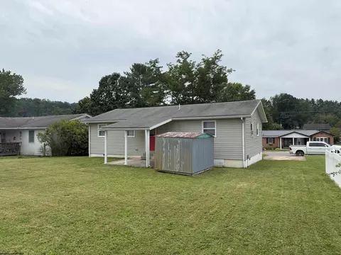 16 Vector Ave, Elkins, WV 26241 photo 9