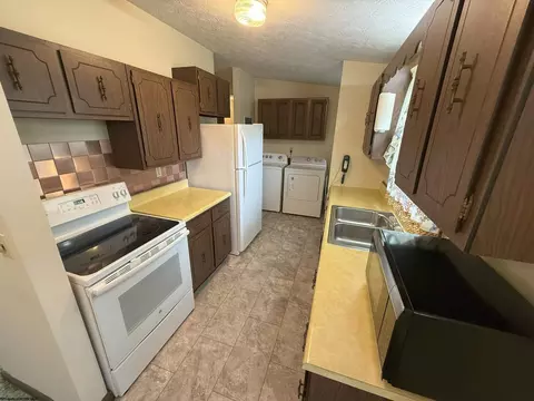 16 Vector Ave, Elkins, WV 26241 photo 18