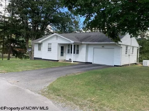 30 Dunham Cut Rd, Belington, WV 26250