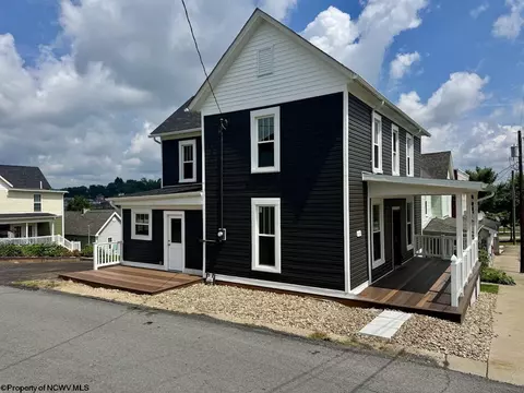 418 Columbia St, Fairmont, WV 26554