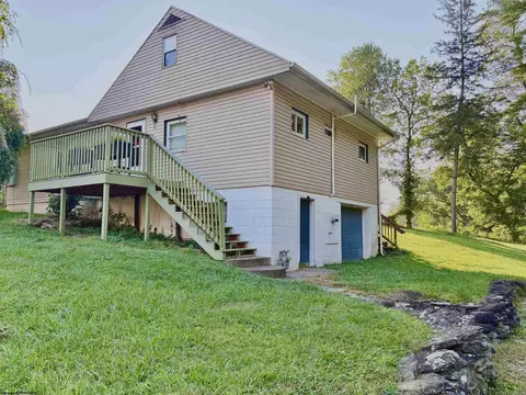 911 Illinois Ave, Nutter Fort, WV 26301