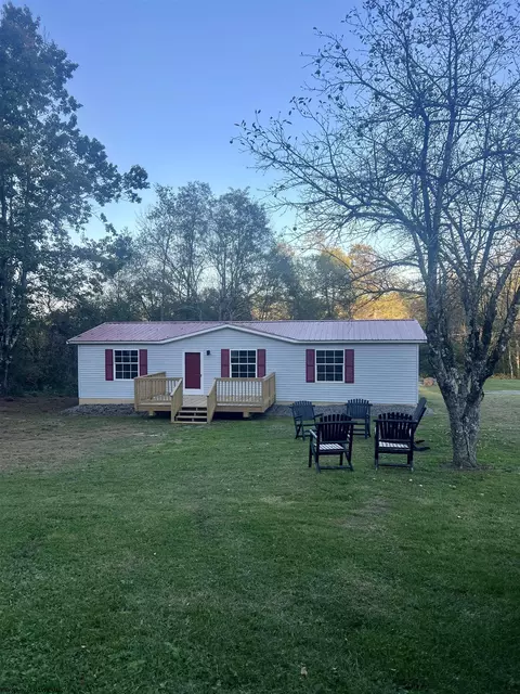 349 Mankins Addition Rd, Tunnelton, WV 26444