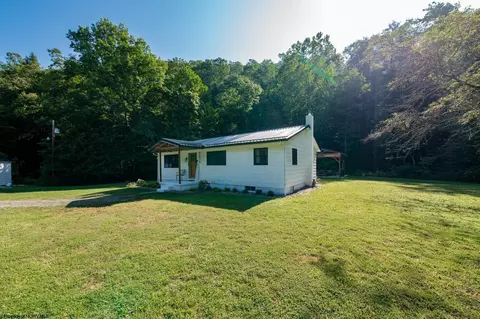 3778 Cheat Valley Hwy, Rowlesburg, WV 26425