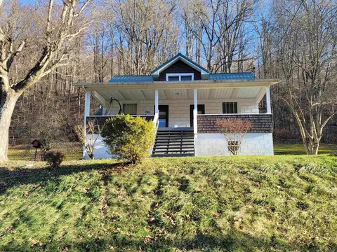 157 Pedlar Run Rd, Core, WV 26541