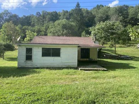 60 Marley Ln, Belington, WV 26250