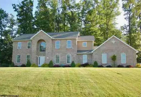 3021 Dogwood Rd, Bridgeport, WV 26330
