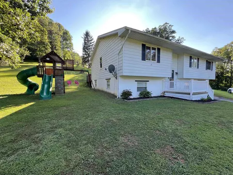 449 Hampton Rd, Fairmont, WV 26554 photo 11