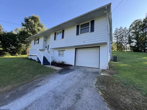 449 Hampton Rd, Fairmont, WV 26554 photo 9