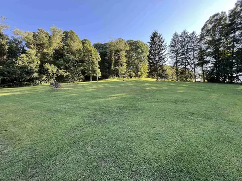 449 Hampton Rd, Fairmont, WV 26554 photo 3