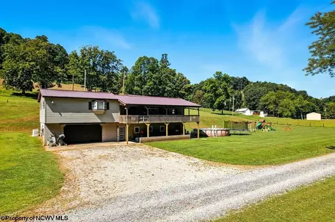 650 Sam Cavins Rd, West Union, WV 26456