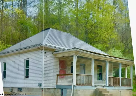 1825 Mcwhorter Rd, Lost Creek, WV 26385