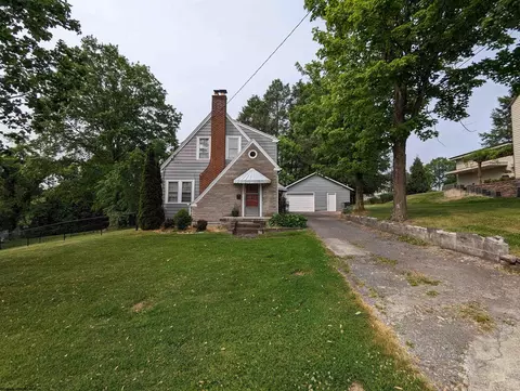 1232 Lions Ave, Morgantown, WV 26505