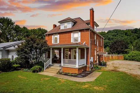 3 Pine St, Barrackville, WV 26559