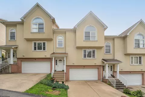 203 Palisades Dr, Morgantown, WV 26508
