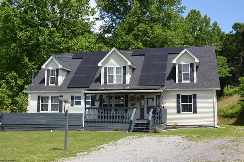 445 Poplar St, Jane Lew, WV 26378