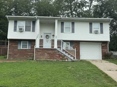 127 Hillside Dr, Buckhannon, WV 26201